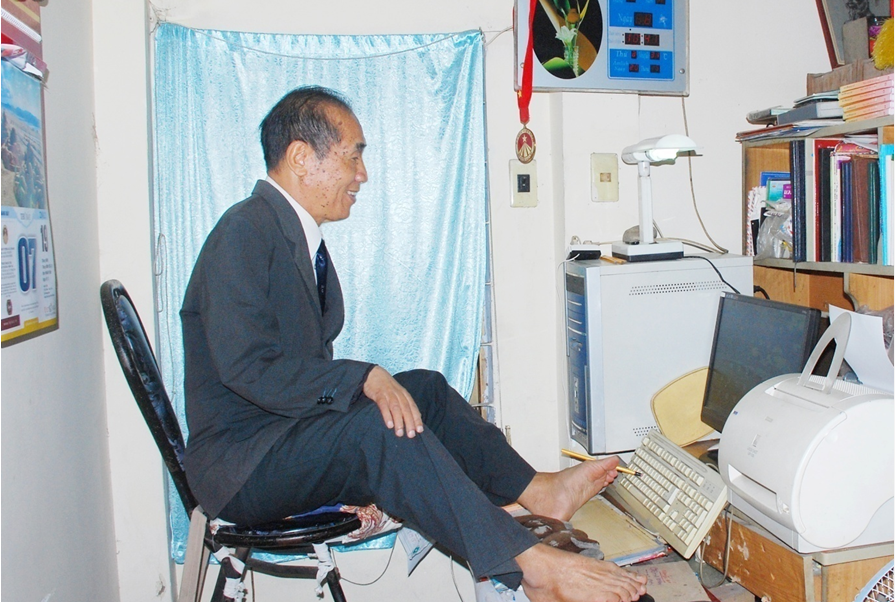 anh 1 nha van nha giao uu tu nguyen ngoc ky la duoc hoc tro uu ai goi la nguoi thay ban chan ky dieu anh tu lieu 2547